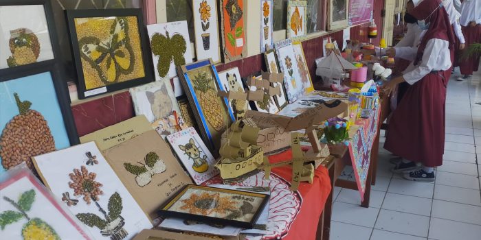 Foto hasil karya para siswa pada kegiatan Deklarasi Bersinar dan SRA_ASDSN1919
